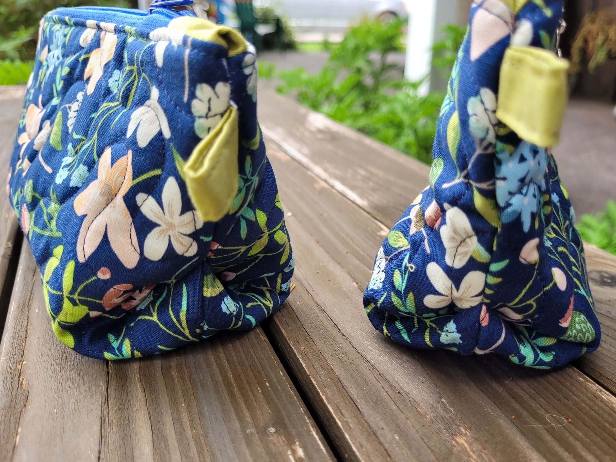 end view of quilted pouches