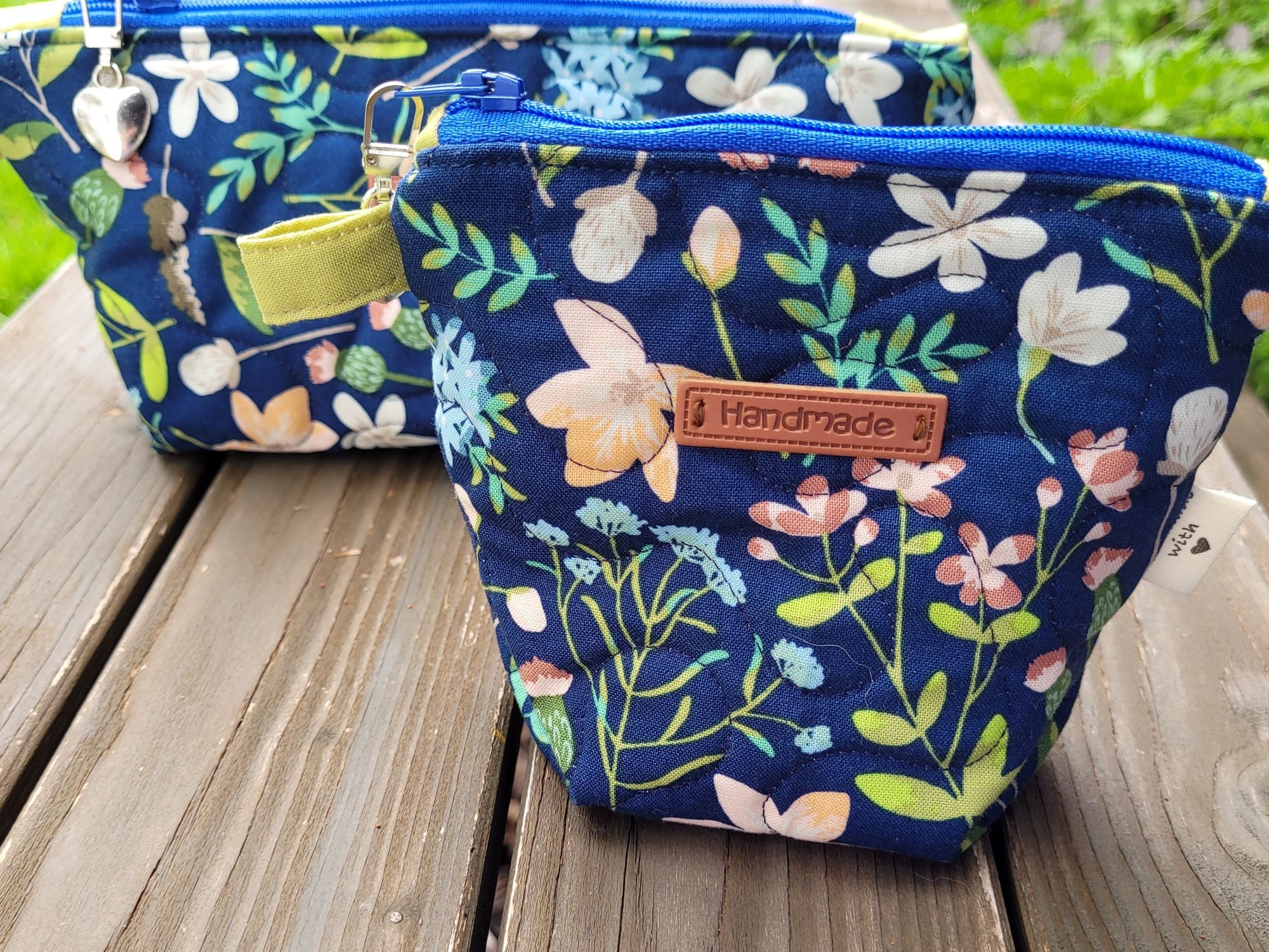 close up of medium size pouch