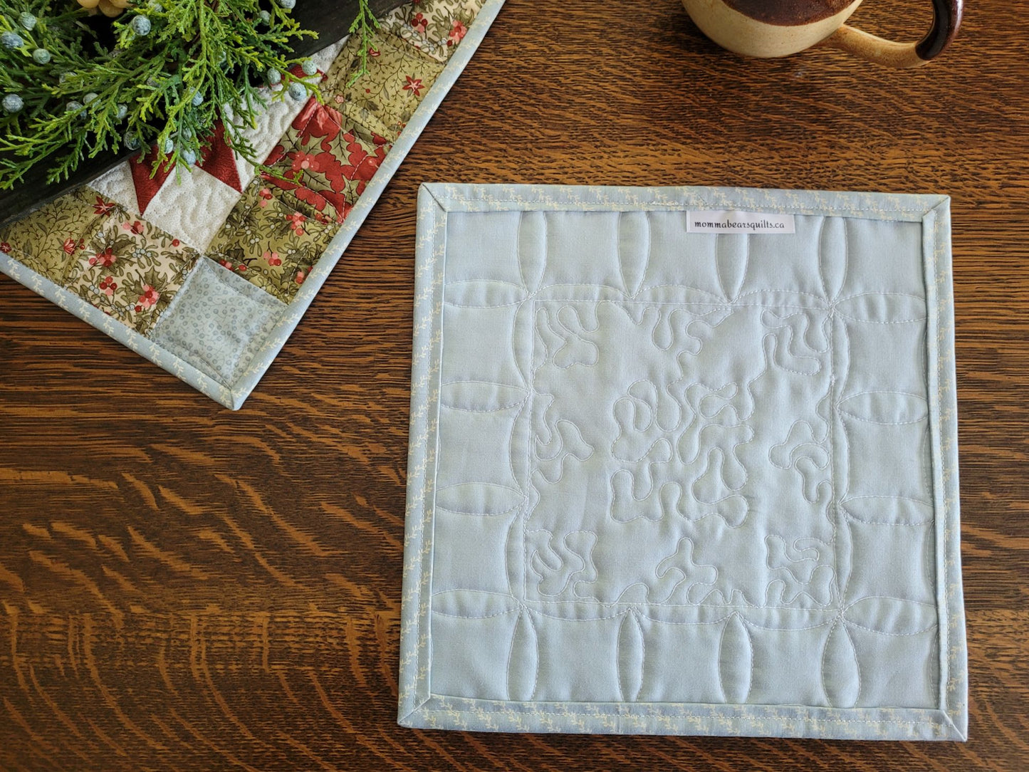 Christmas Mini Quilt Set in Poinsettia Fabric