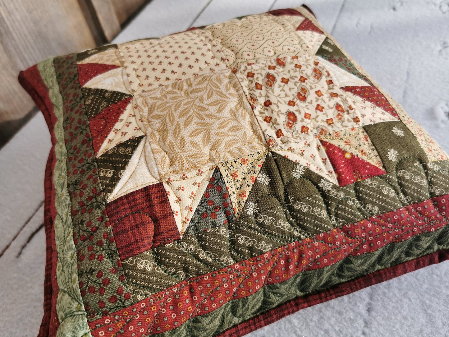 Log Cabin Bear Paw Pillow, 14 inch