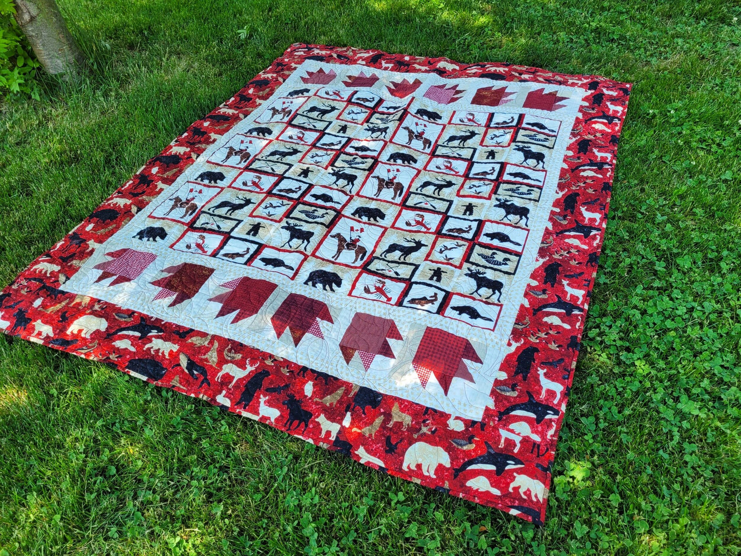 Canada theme bear paw quilt