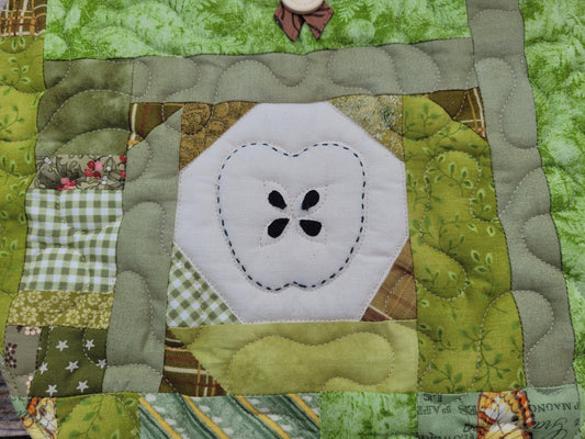 Scrappy Apple Mini Quilt - Orchard Green