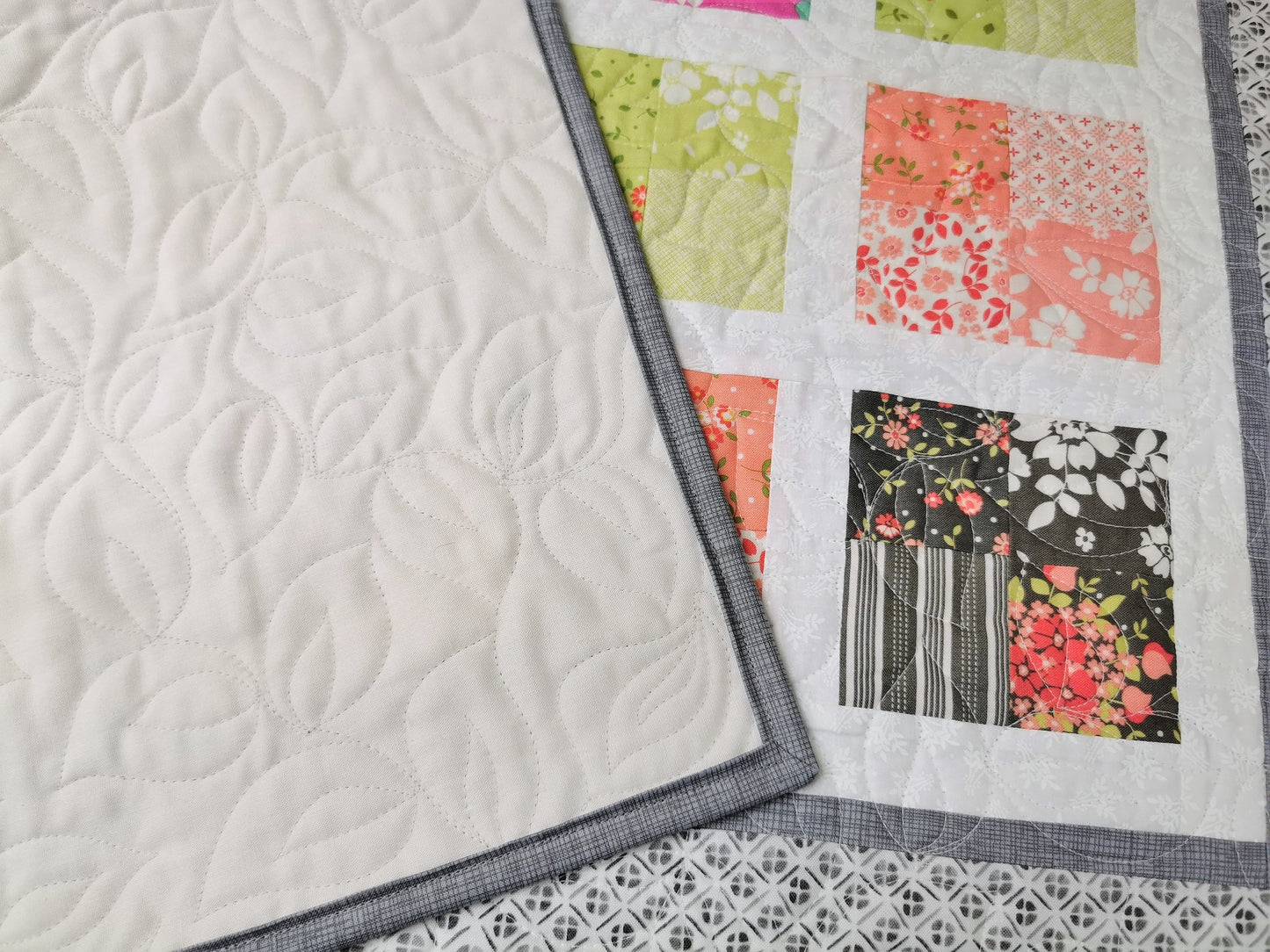 Modern Table Runner for Summer