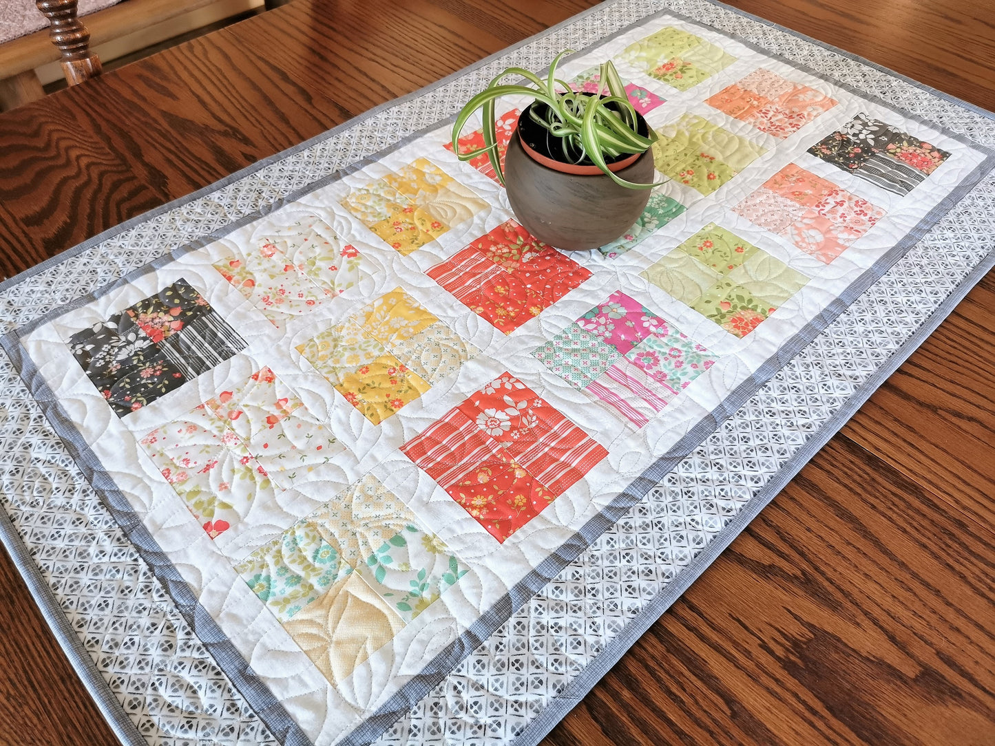 Modern Table Runner for Summer