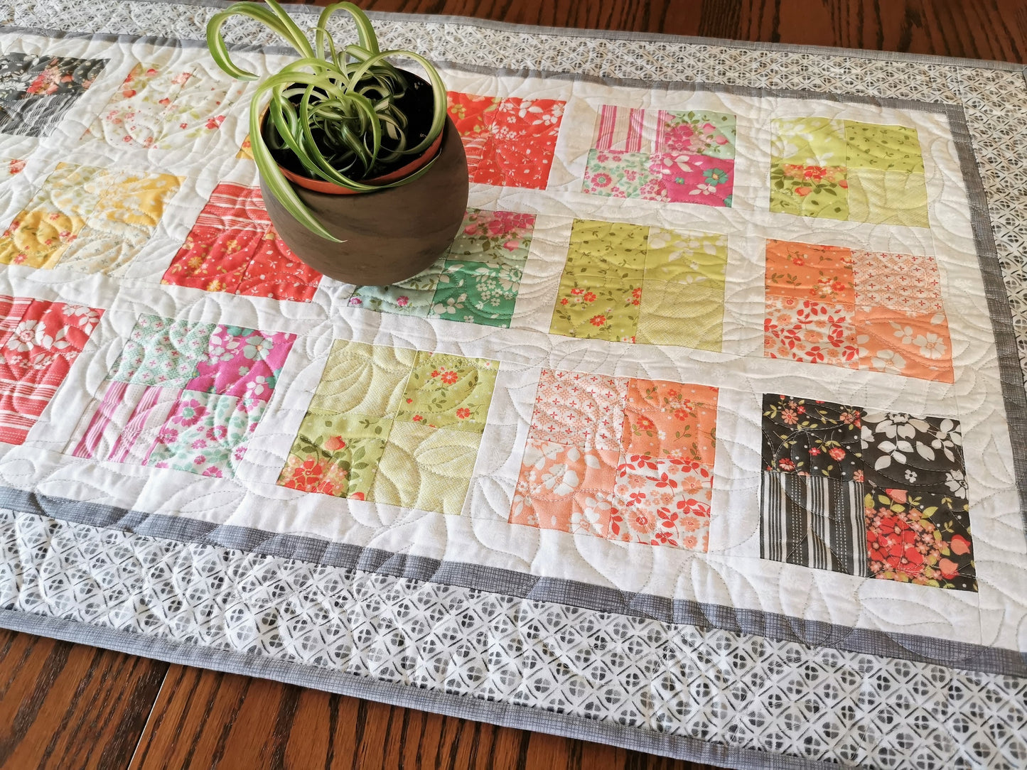 Modern Table Runner for Summer