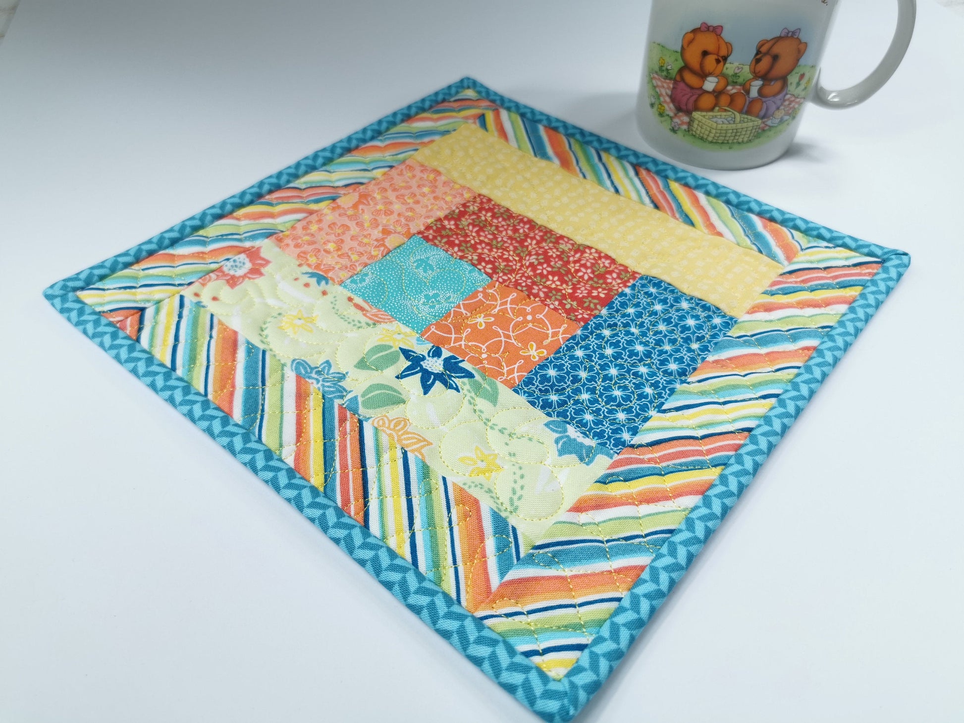 another view of the mug rug