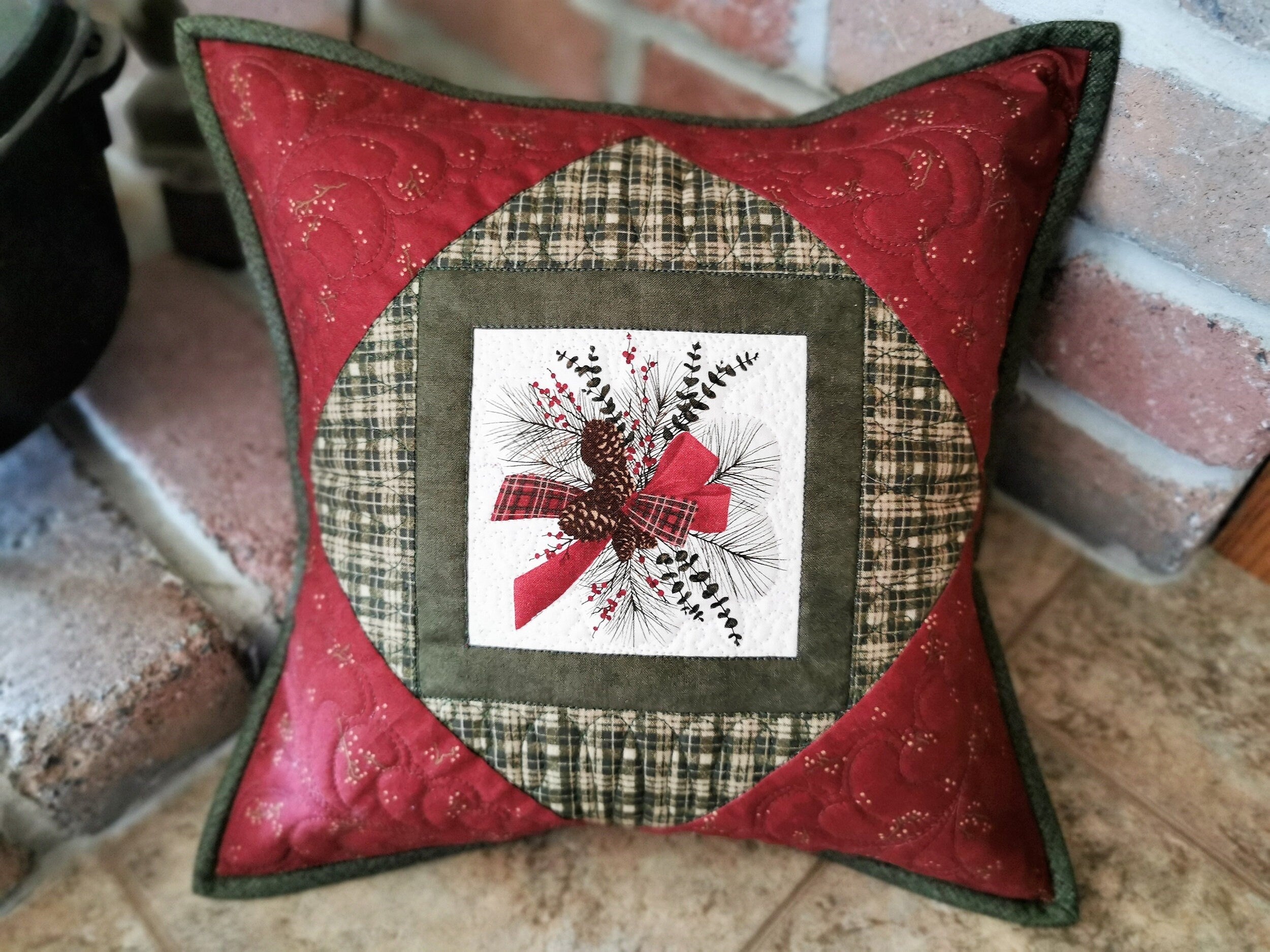 Christmas Pillow, 12 inch Quilted Pillow Cover