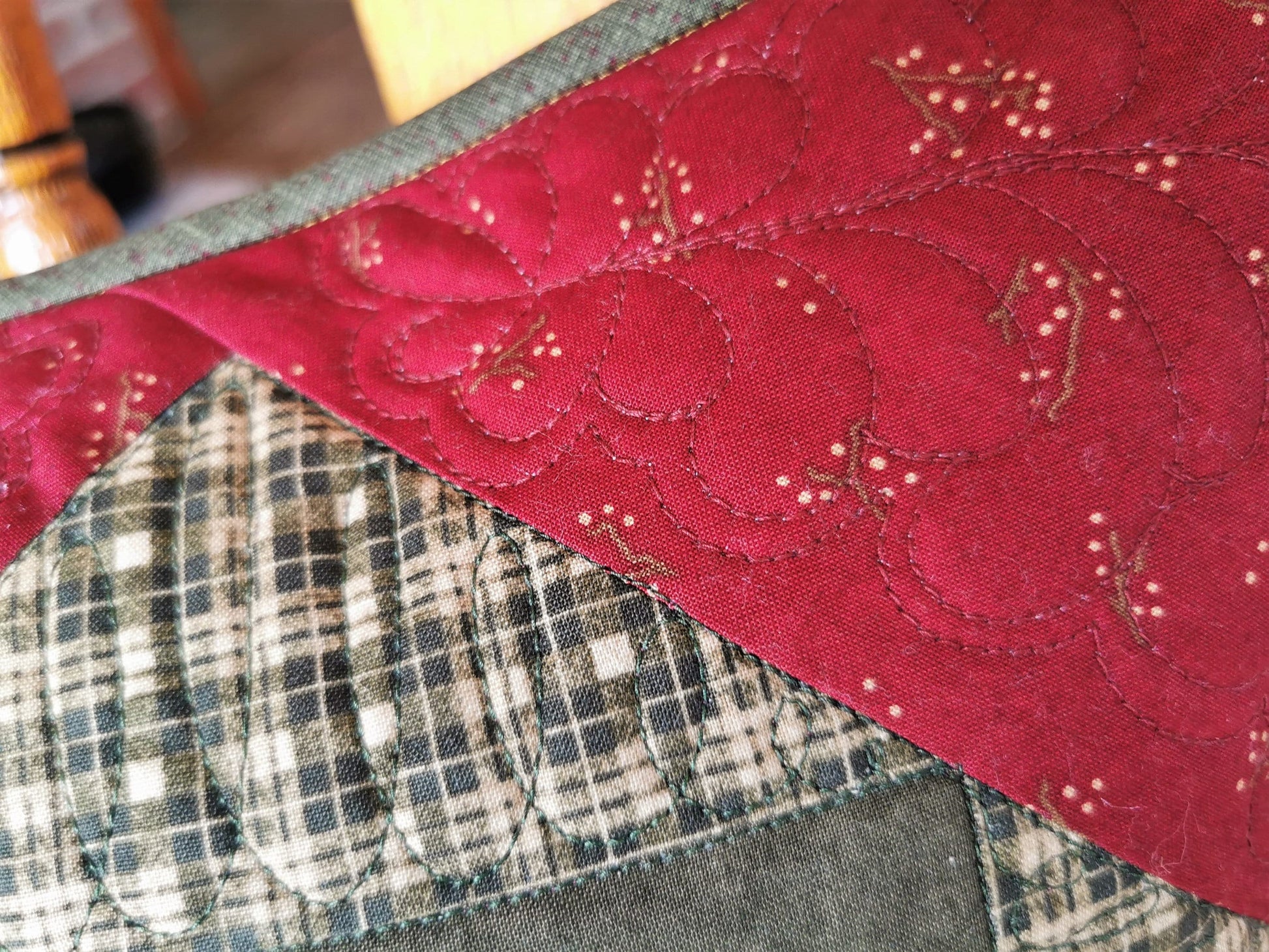 Christmas Pillow, 12 inch Quilted Pillow Cover