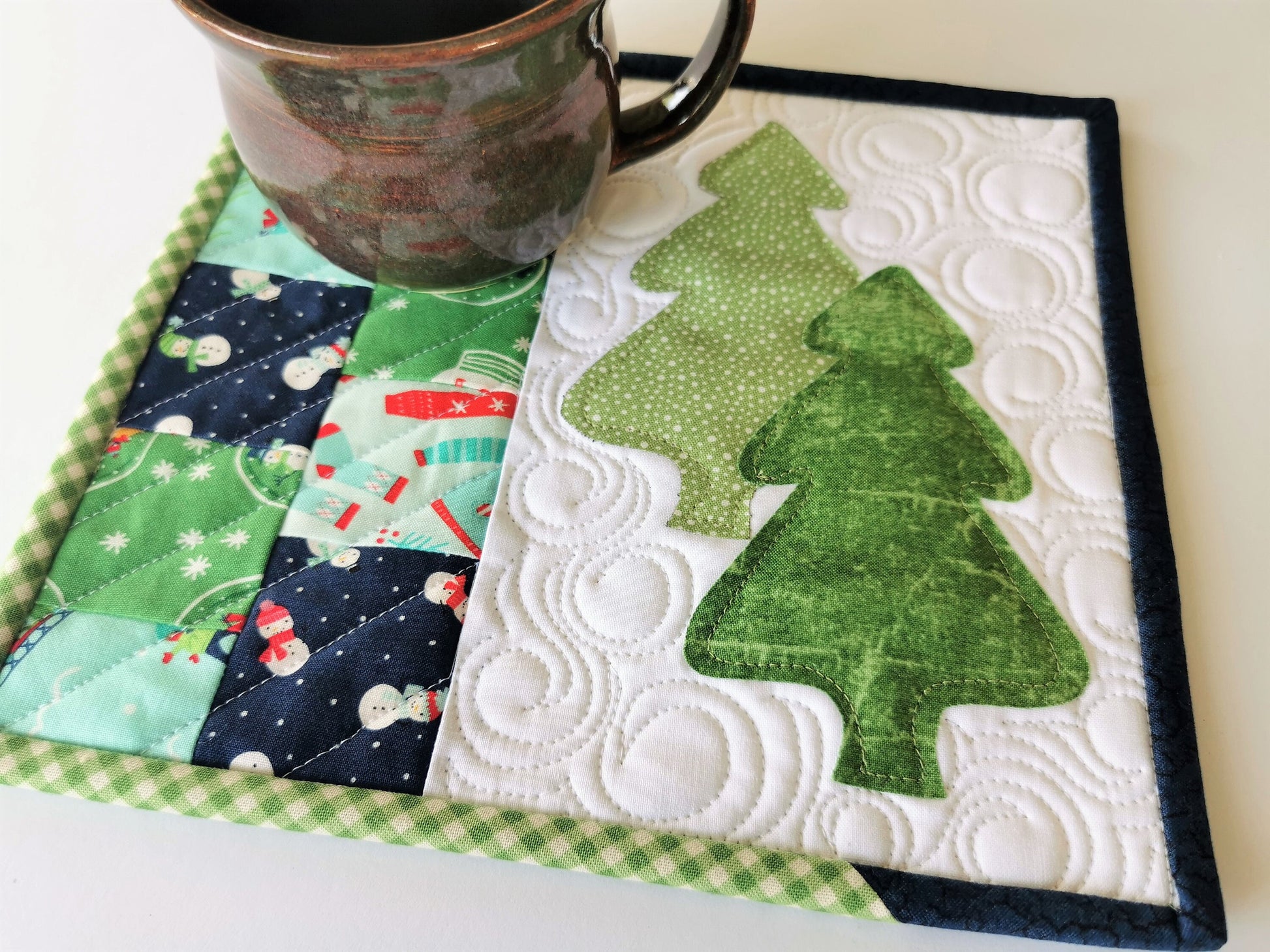 Christmas Tree Quilted Mug Rug, Santa Snack Mat, Snow Theme Desk Coaster, Mini Quilt, Stocking Stuffer