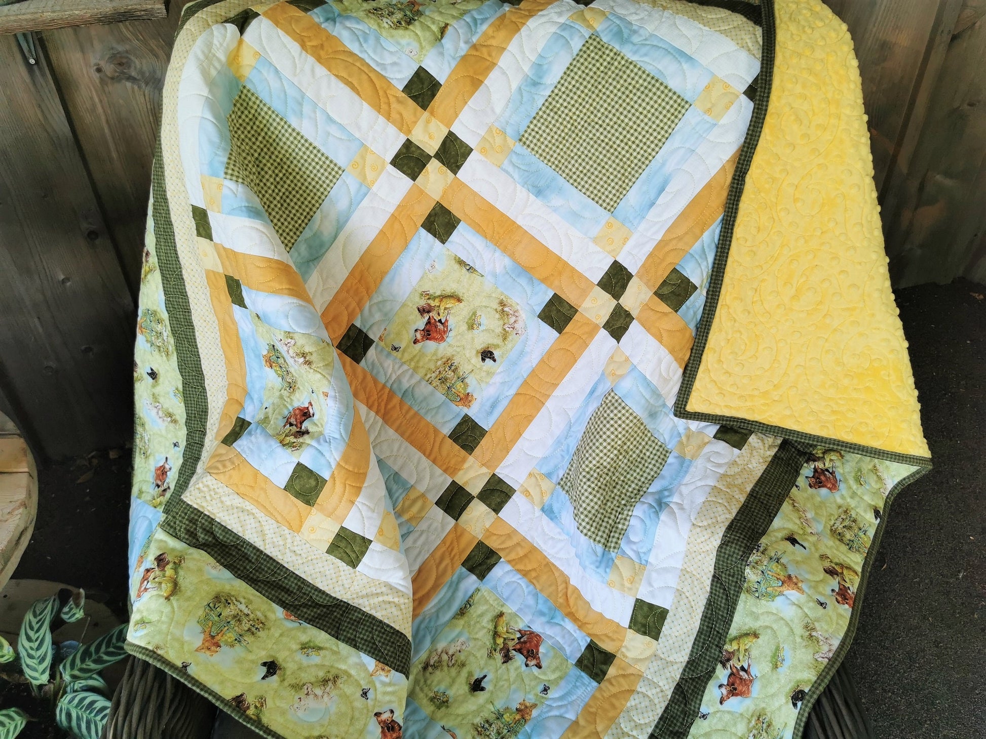 Farm Animal Baby Quilt with Soft Cuddle Back, Gender Neutral