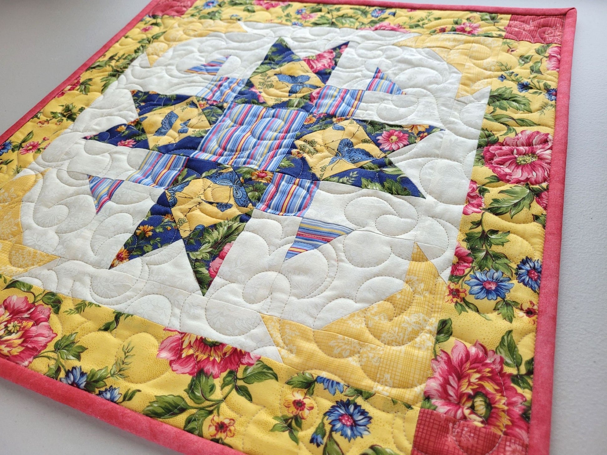 quilted table runner, square