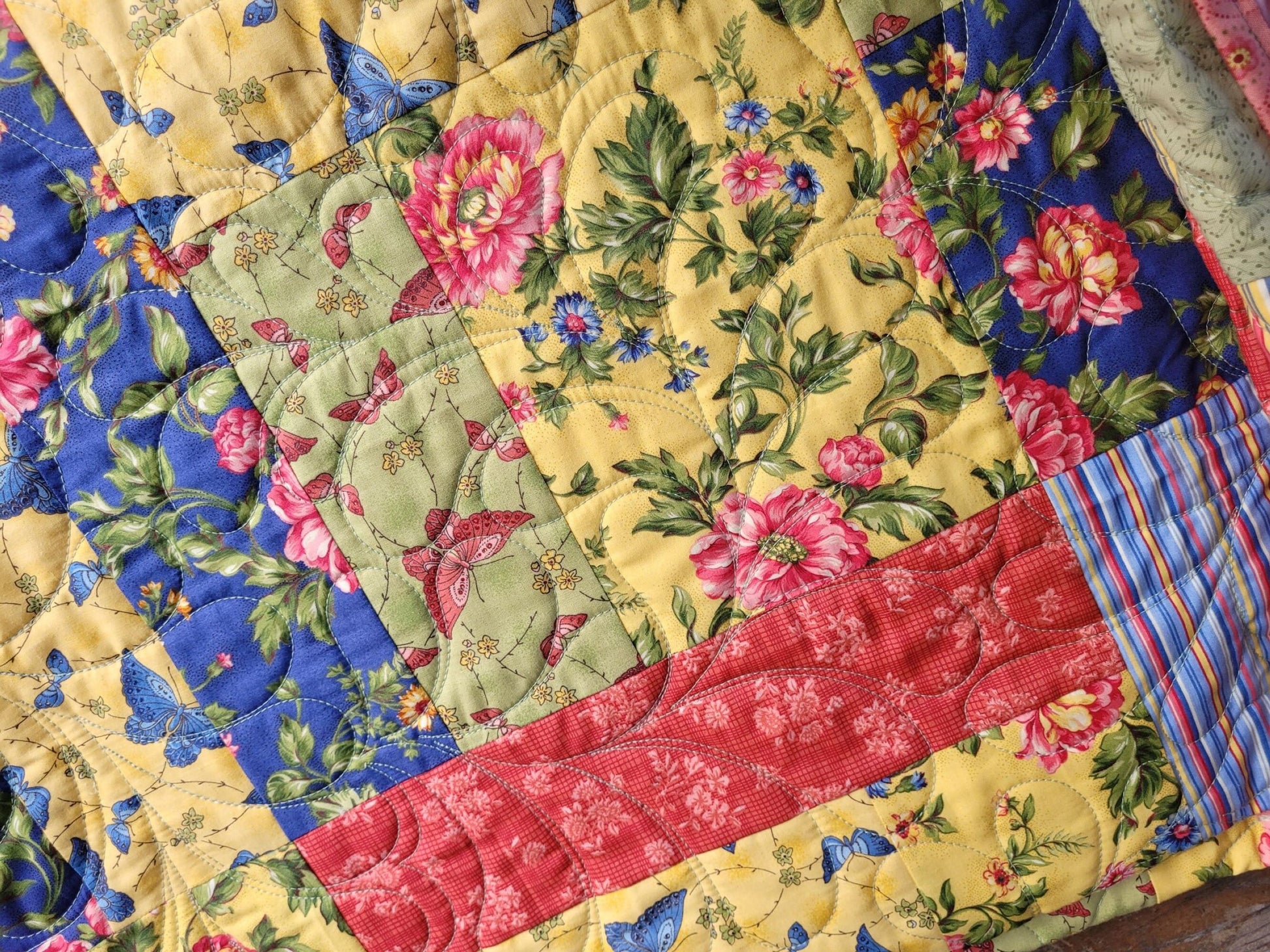 floral lap quilt inn bright colors