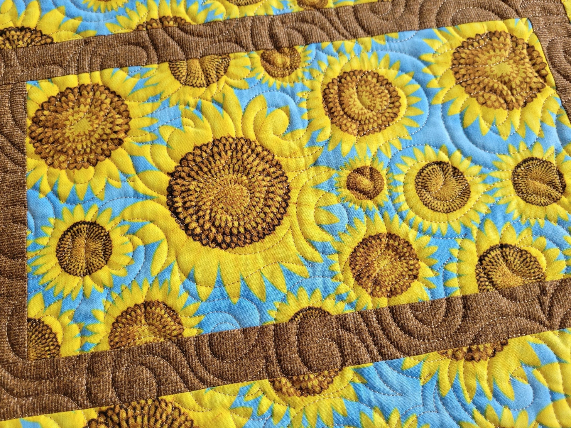 bright sunflower picnic table mat