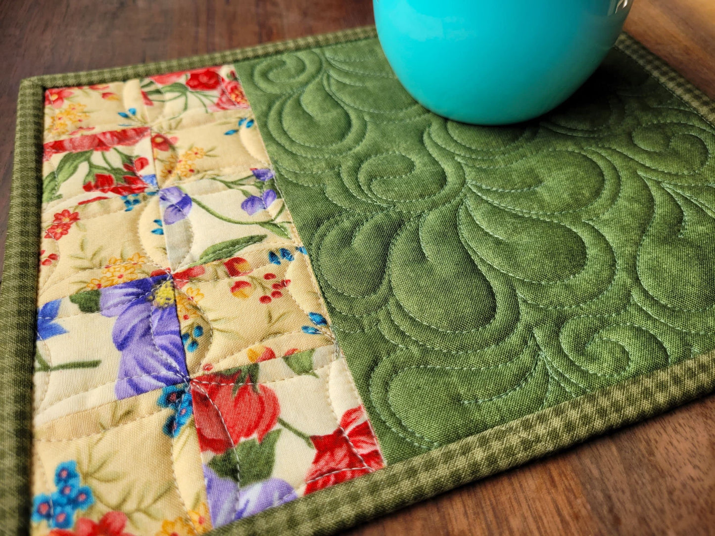 quilted mug rug