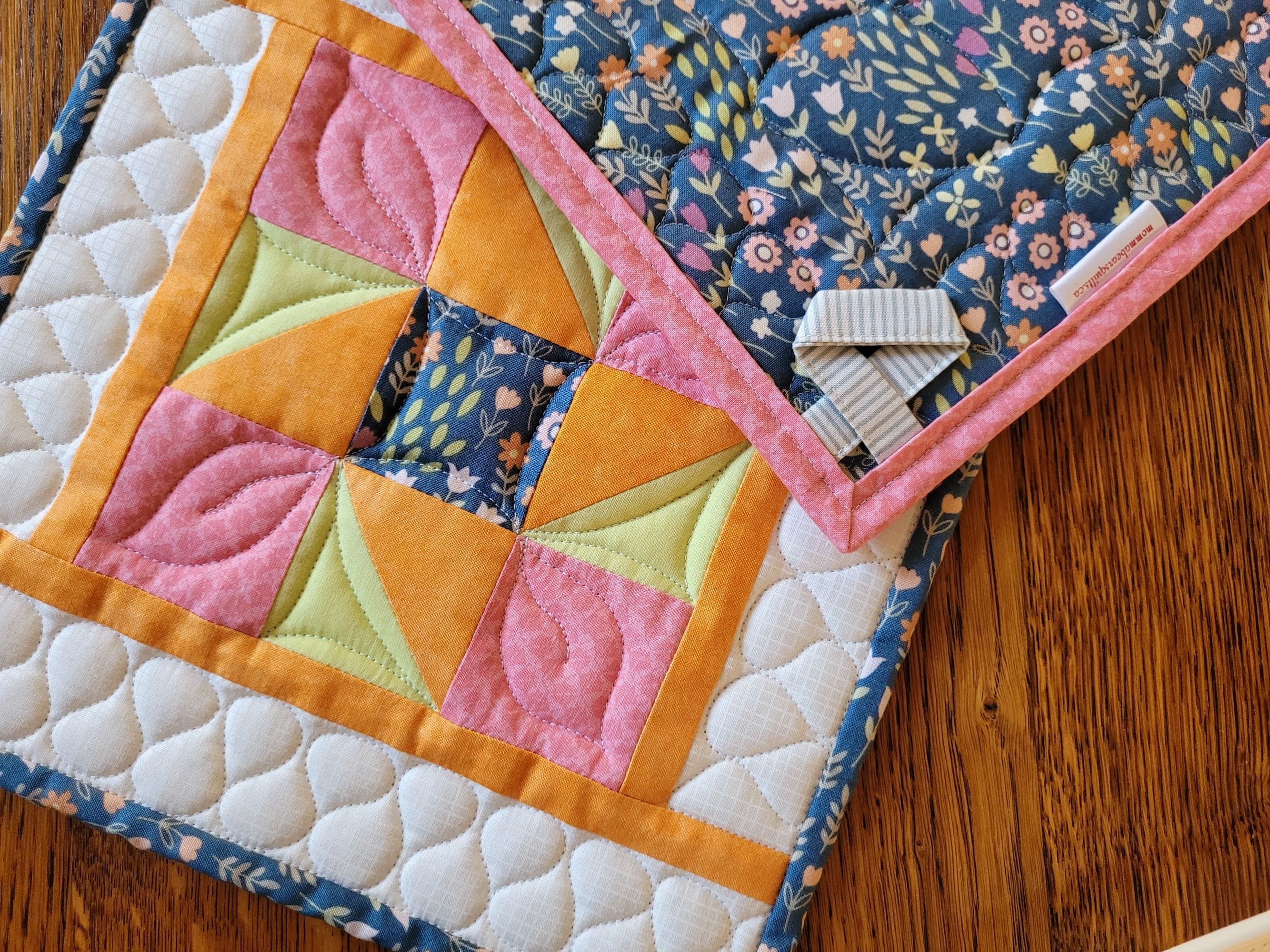 quilted hot pads with hanging loops