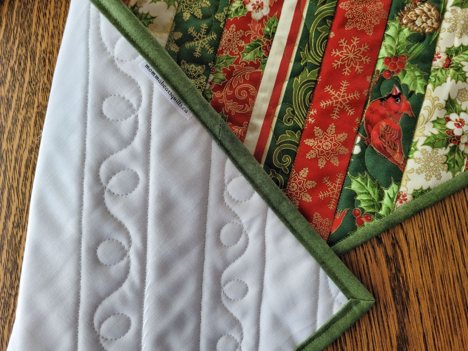 Christmas Table Runner in Diagonal Stripes