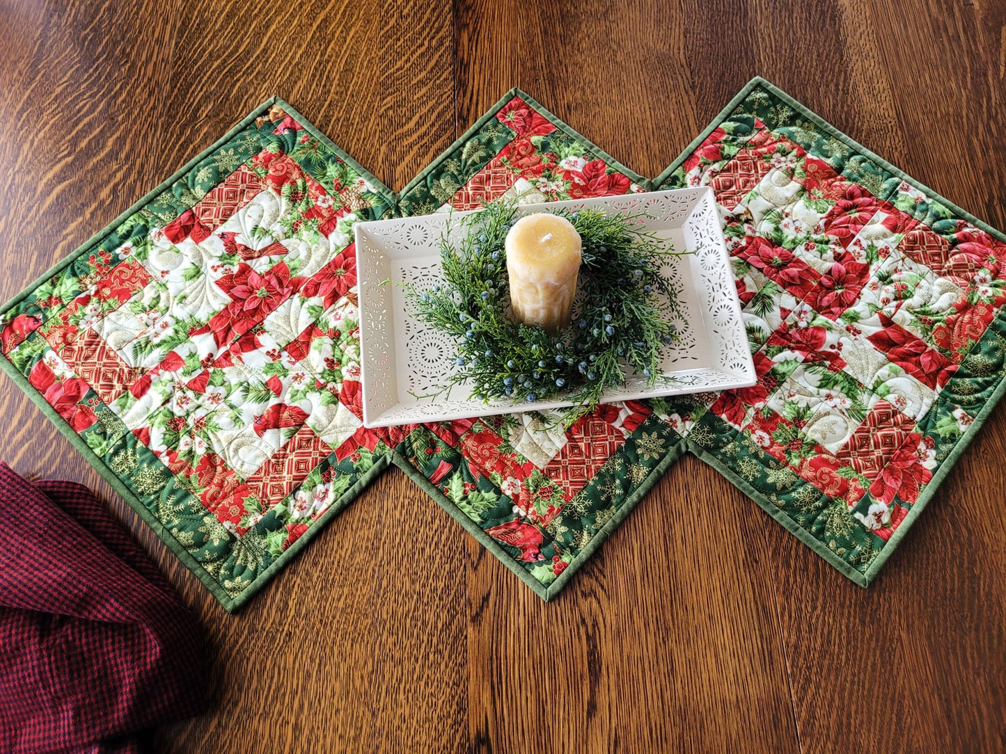 Holiday Log Cabin Quilted Table Runner | Christmas Poinsettia Patchwork Quilt